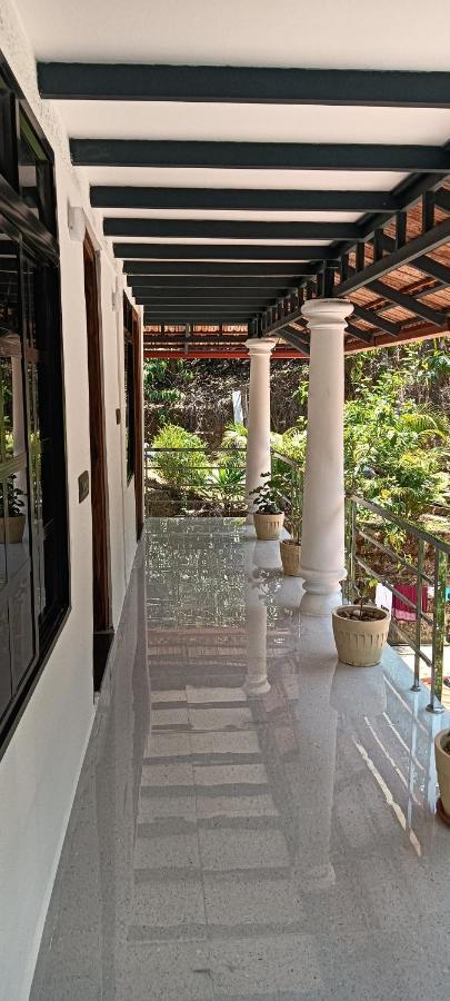 Kund Estate Stay Мадикери Экстерьер фото